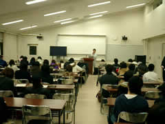 2007年2月13日 地元青梅市の定時制高校にて講演01